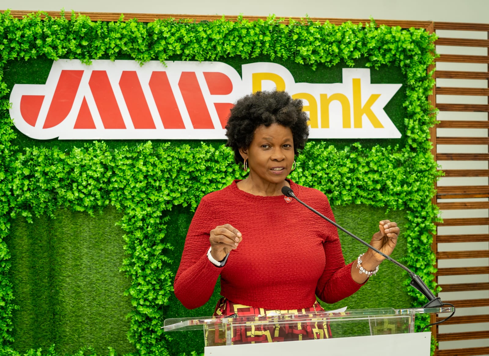 E00367D2-A59E-4D65-968B-EB4E012B2E0A